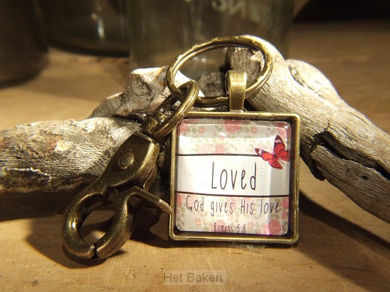 Loved - Retro Style Keyring