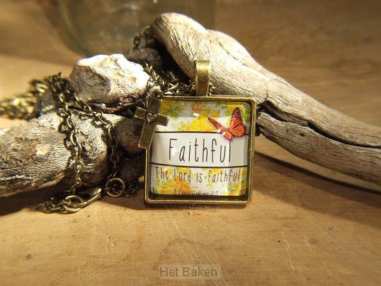 Faithfull - Retro style necklace