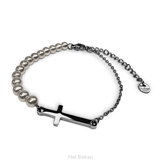 Armband kruisje en parels zilver